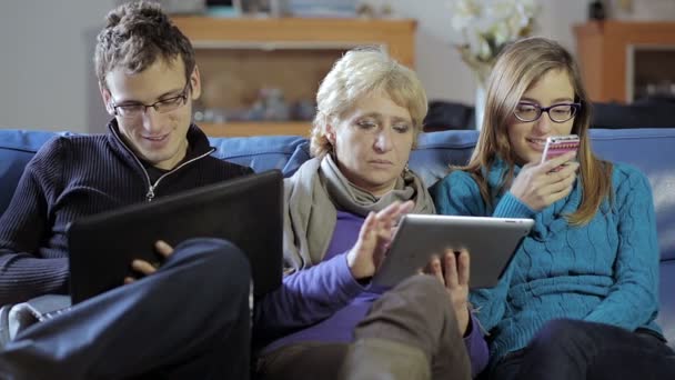 Familie, communicatieproblemen — Stockvideo