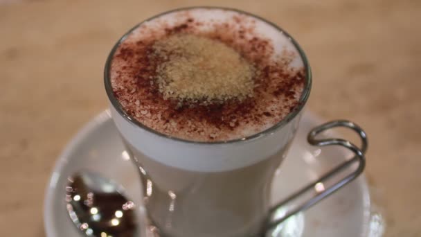 Suiker aanbrengend koffie — Stockvideo