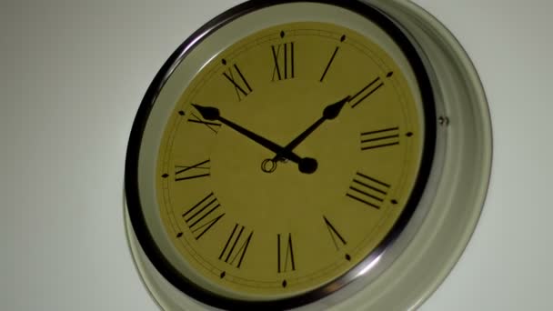 Horloge murale rétro 