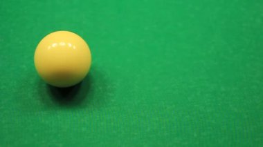 9-pin Bilardo oynayan insanlar