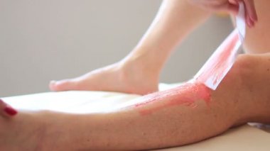 Şevval Özçelik Güzellik epilasyon yaparken 