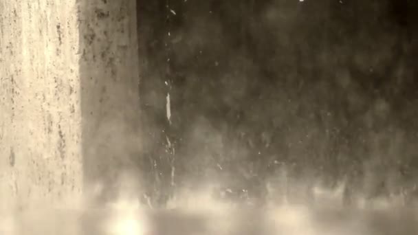 Ağır fırtına sokakta yağmur — Stok video