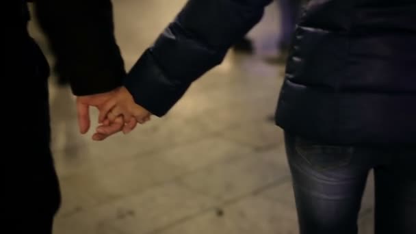 Concetto scena di amicizia e amore per l'uomo e la donna: due — Video Stock