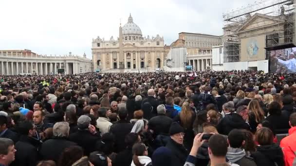 Натовп в Площа Святого Петра — стокове відео