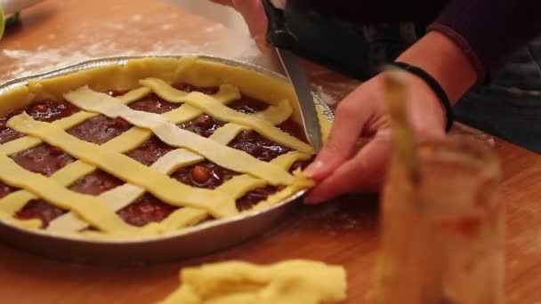 견과류 파이의 준비 — 비디오