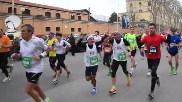 Gente corriendo en la Maratón de Roma — Vídeo de stock