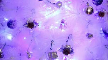 parlayan Noel ağacı