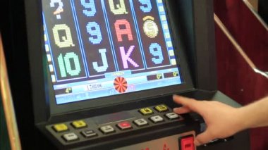 Kadın iplik slot makinası