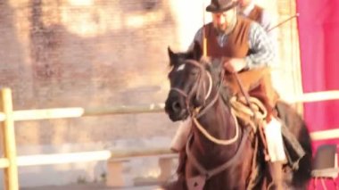 Colosseum yakınındaki roman Carnival