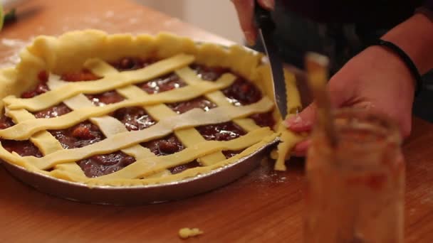 Preparation of pie with nuts — Stock Video