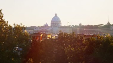 Gün batımında St Peter's Basilica