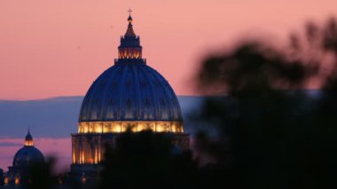 Gün batımında St Peter's Basilica
