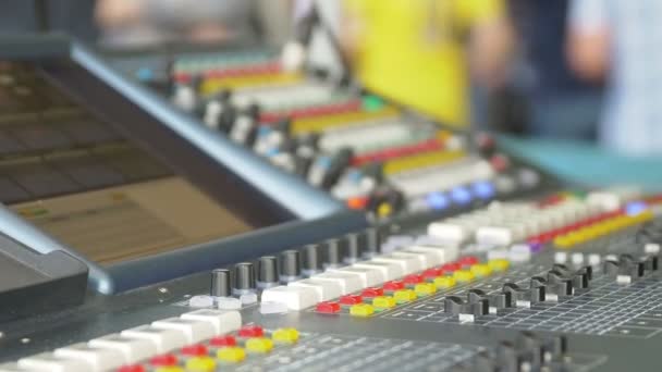 La table de mixage : direction musicale — Video