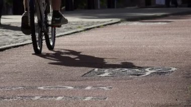 bisikletçileri döngüsü yolları