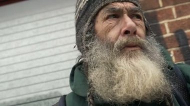 şehir umutsuz üzgün ihtiyar