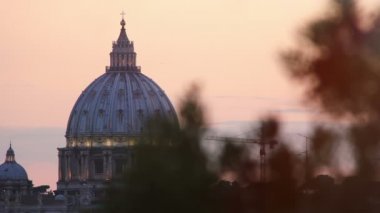 Gün batımında St Peter's Basilica