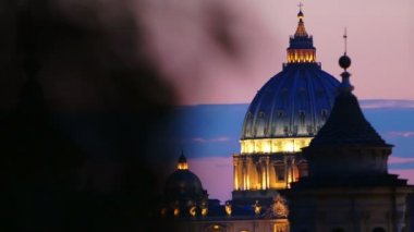 Gün batımında St Peter's Basilica