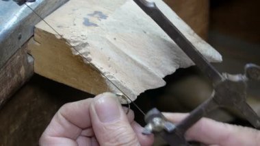 Goldsmith rafine bir altın yüzük