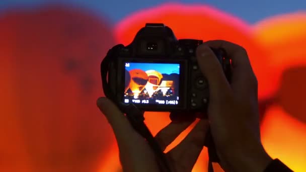 Prise de vue vidéo avec caméra en 2015 Bristol Balloon Fiesta - spectacle nocturne — Video