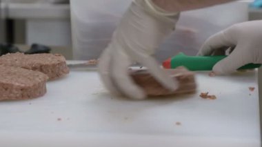 profesyonel şef kesme hamburger 
