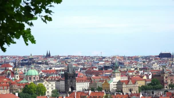 Панорама исторического центра Праги — стоковое видео