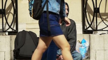 Depresyon evsiz. Yardım bekliyor