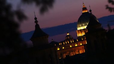 Gün batımında St Peter's Basilica