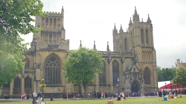 College Green - Exterior of Bristol cathedral — Stock video