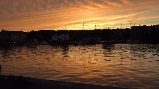 Puesta de sol en el puerto en el río Avon en Bristol — Vídeos de Stock