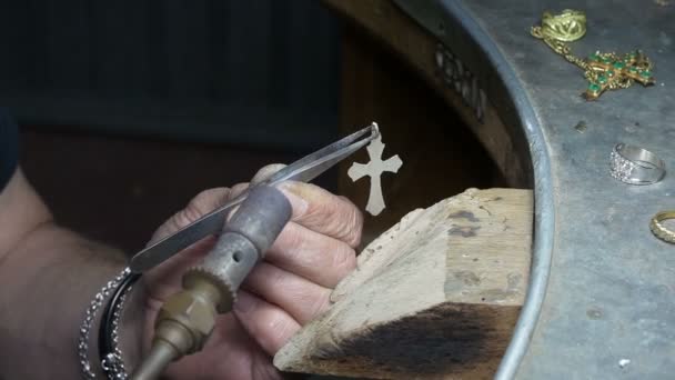 travailler avec la torche à gaz 