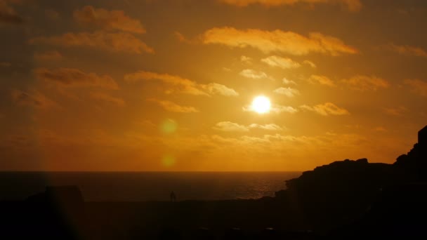 Fuerteventura- великолепный и романтический закат на берегу моря — стоковое видео