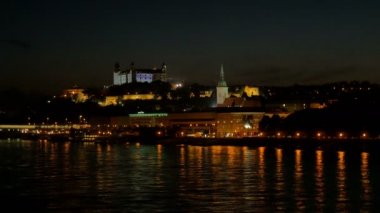 Bratislava müstehcen gece görünümü