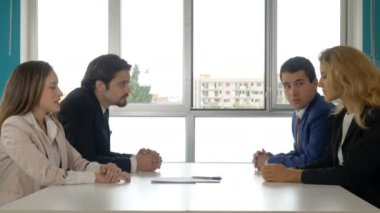 İş, şirket-genç yöneticileri işbirliği sözleşmesini imzaladılar