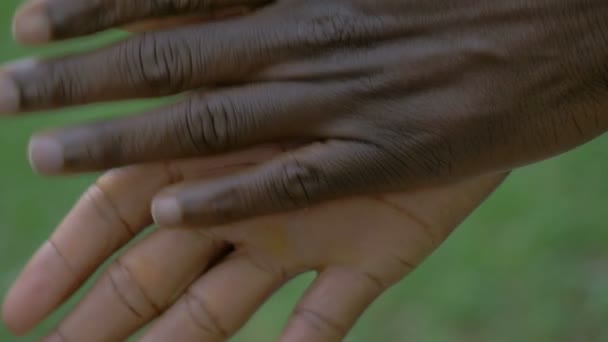 Covid19 Lavez Vous Les Mains Les Mains Homme Noir Désinfectent — Video