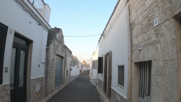 Alberobello Puglia Straat Met Zijn Witte Huizen Karakteristieke Trulli — Stockvideo