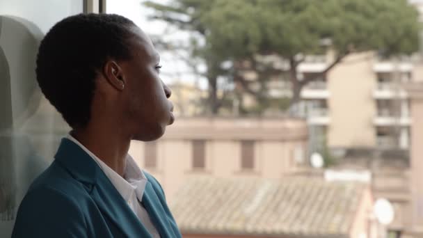 Sadness Melancholy Pensive Black Woman Looks Out Window Thinking — Stok Video