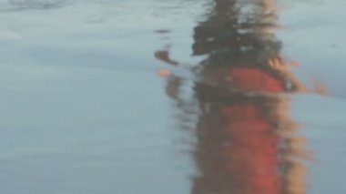 Deniz suyu çok dokunaklı bir adam