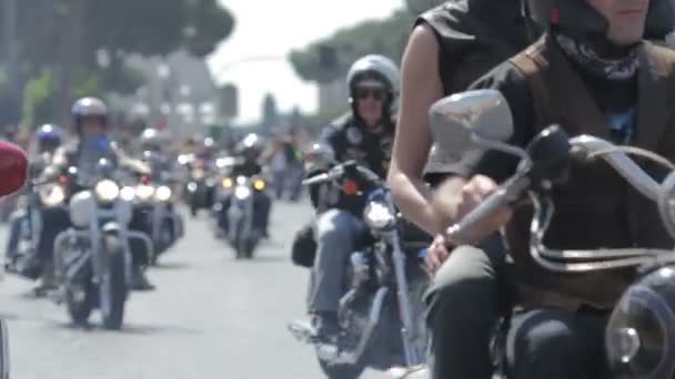 Harley-Davidson motorkerékpár motoros felvonulás — Stock videók
