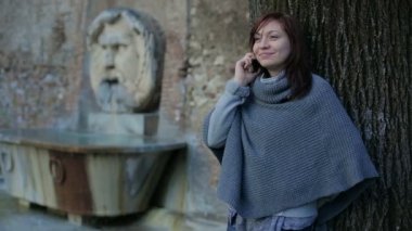 Arama. Smartphone. Bocca della Verit kopyasını? arka plan üzerinde