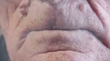 Yaşlı adam Sigara İçilmeyen