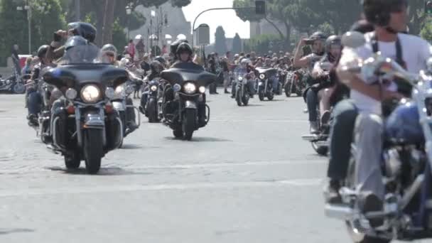 Harley Davidson Motosiklet bisikletçileri Parade — Stok video