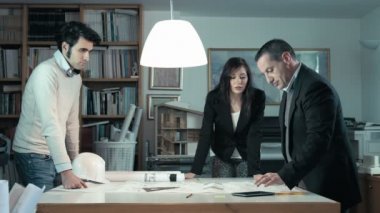 Yeni projesi üzerinde çalışmanın mimarı ekibi