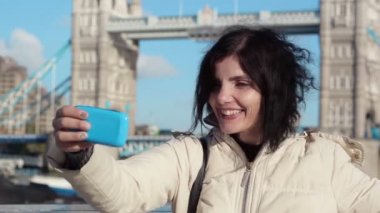 Kadın bir selfie yapma