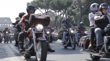 Harley Davidson Motosiklet bisikletçileri Parade