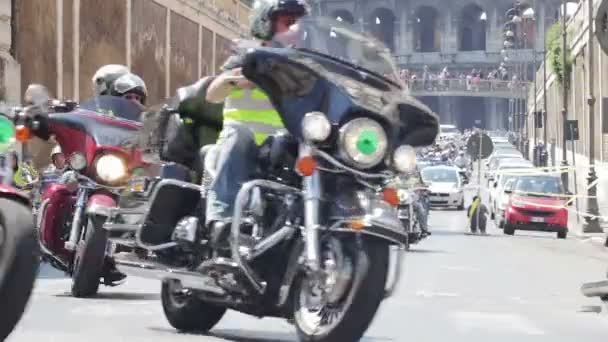 Parada rowerzystów motocykl Harley Davidson — Wideo stockowe