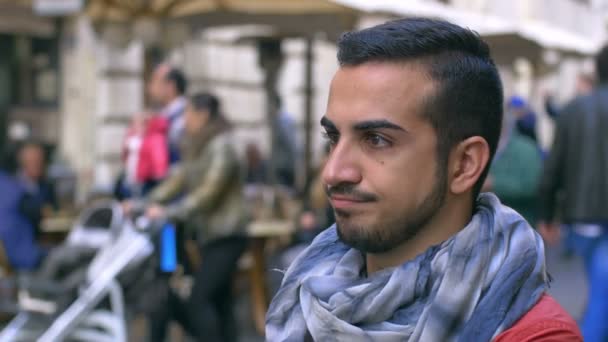 Young man waiting her partner for a blind date — Αρχείο Βίντεο