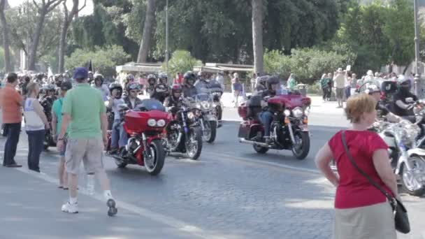 Harley Davidson Motorradparade — Stockvideo