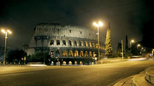 夜のローマのコロシアム — ストック動画