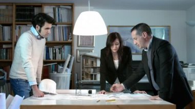 Yeni projesi üzerinde çalışmanın mimarı ekibi