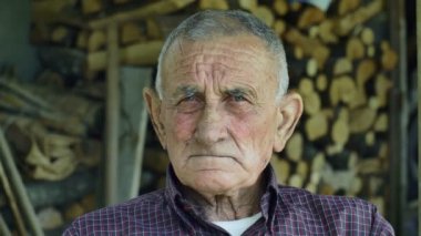 ciddi komuta sizde tek başına oturmak